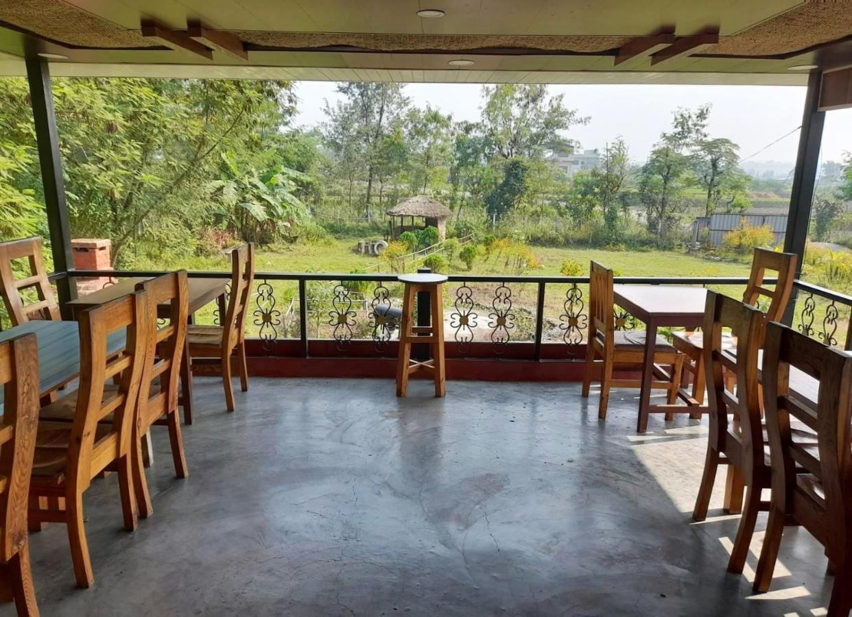 The Glasshouse Hotel Kawasoti Luaran gambar