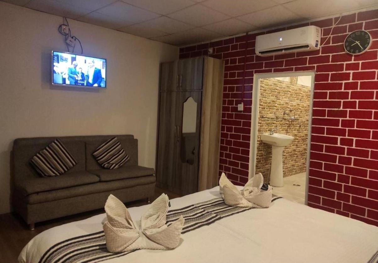 The Glasshouse Hotel Kawasoti Luaran gambar