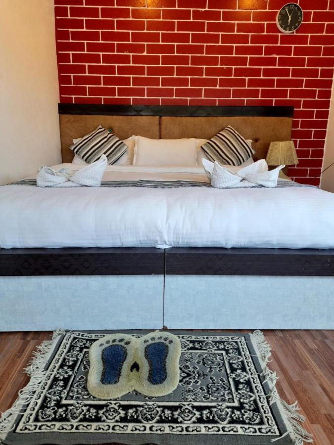 The Glasshouse Hotel Kawasoti Luaran gambar