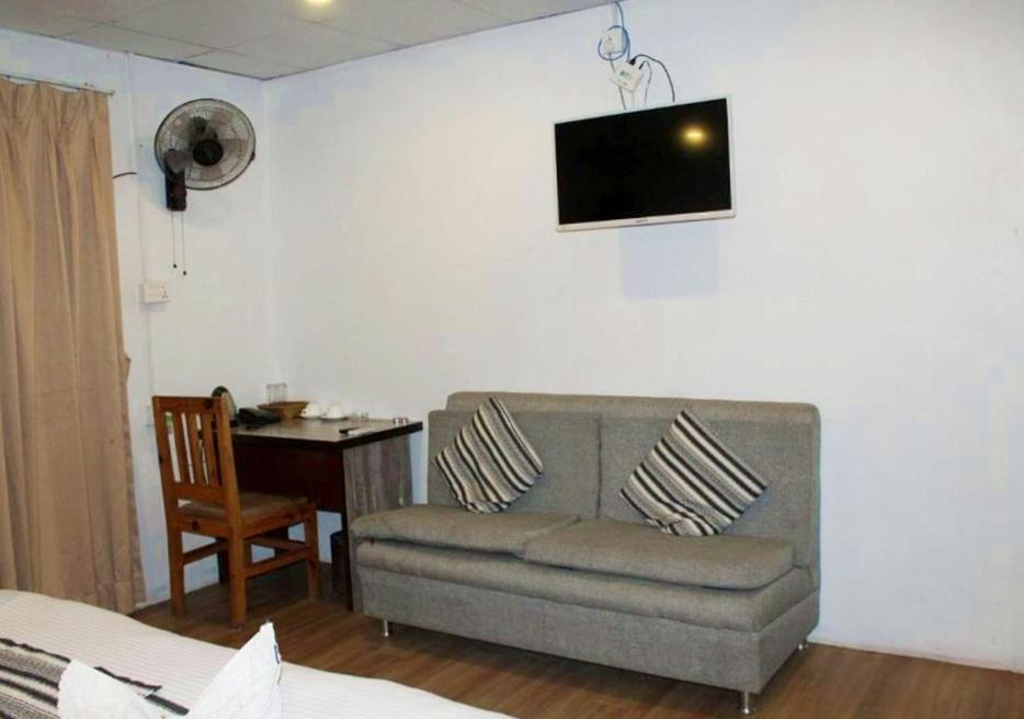 The Glasshouse Hotel Kawasoti Luaran gambar