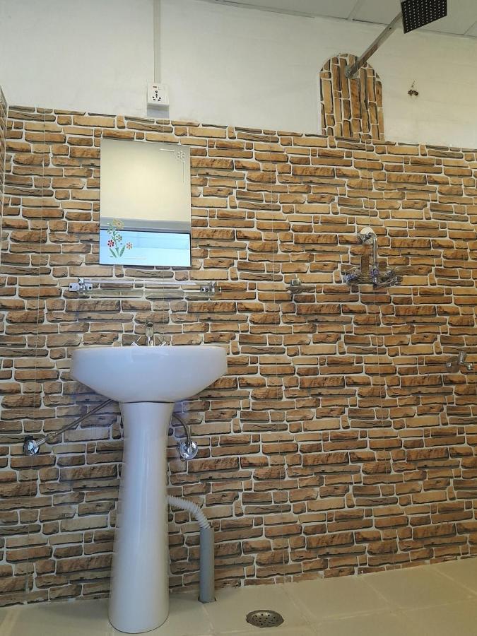 The Glasshouse Hotel Kawasoti Luaran gambar