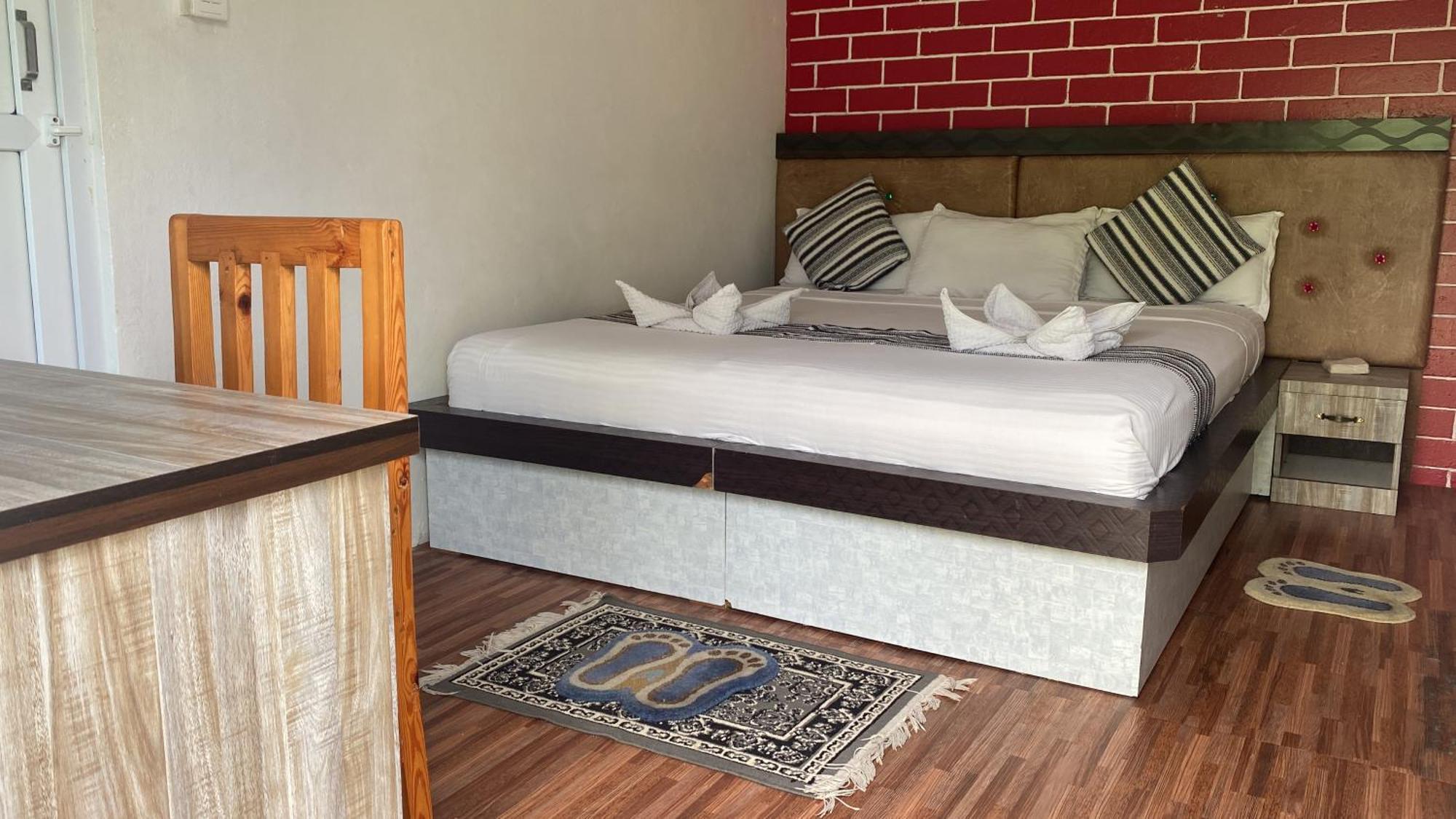 The Glasshouse Hotel Kawasoti Luaran gambar